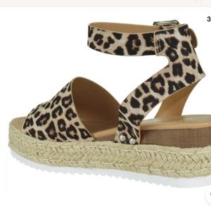 Straw/Cheetah Platform Buckle Sandals NWOT